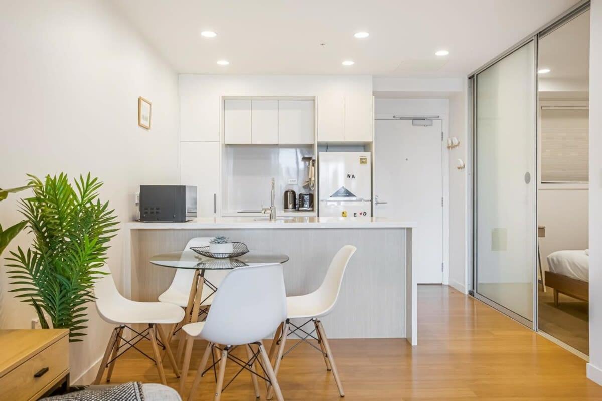 Cosy Two Bedroom Apartment With Balcony Pool And Gym Auckland Dış mekan fotoğraf