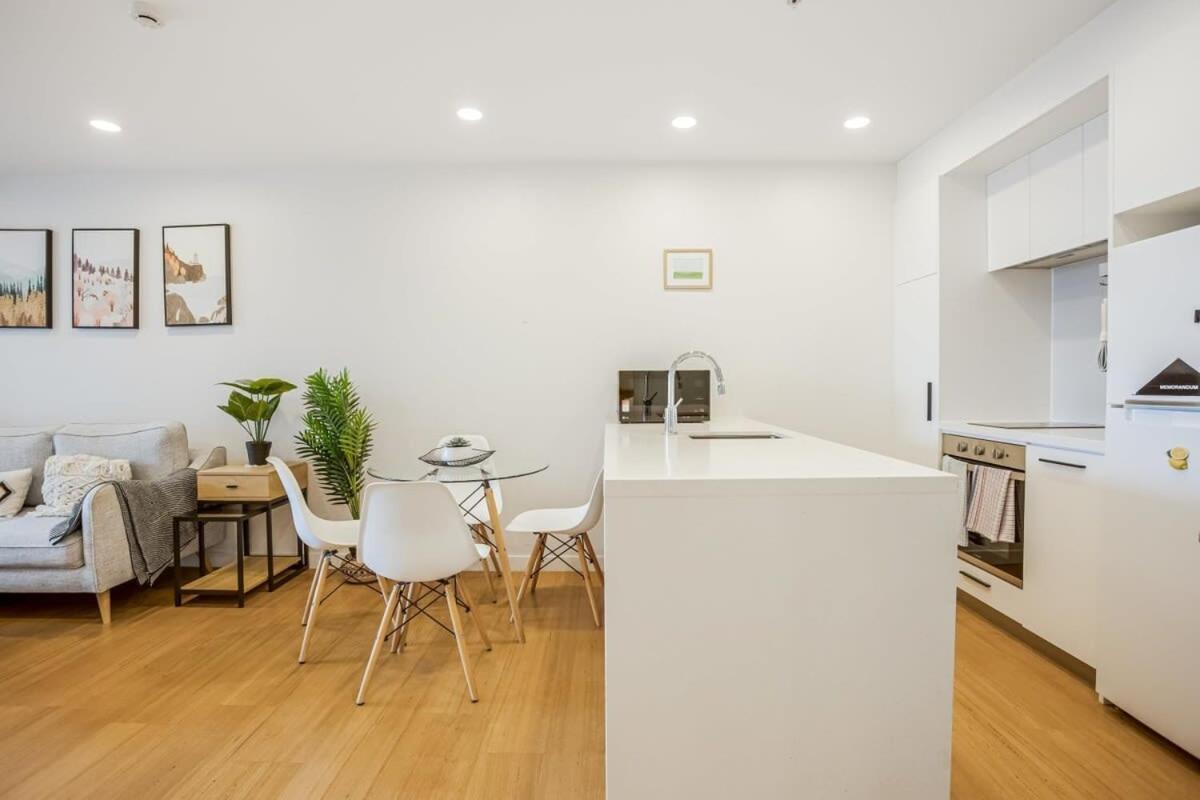 Cosy Two Bedroom Apartment With Balcony Pool And Gym Auckland Dış mekan fotoğraf